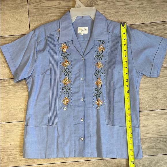 Mexican Guayabera Ladies - Picture 1 of 5